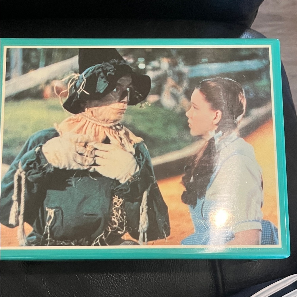 Wizard of Oz Scene Decorative Box music box!
Music works when you open!